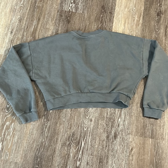 Cropped crewneck - Picture 3 of 3